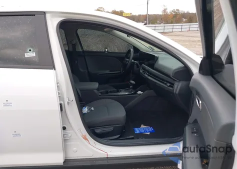 2025 Kia K4 Lx из США, поврежденный, VIN 3KPFT4DE3SE024639